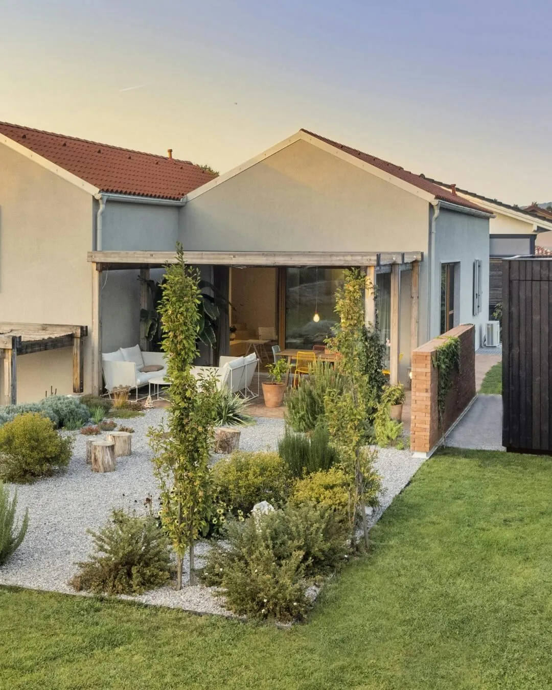 Casa Nathea con patio esterno e giardino curato